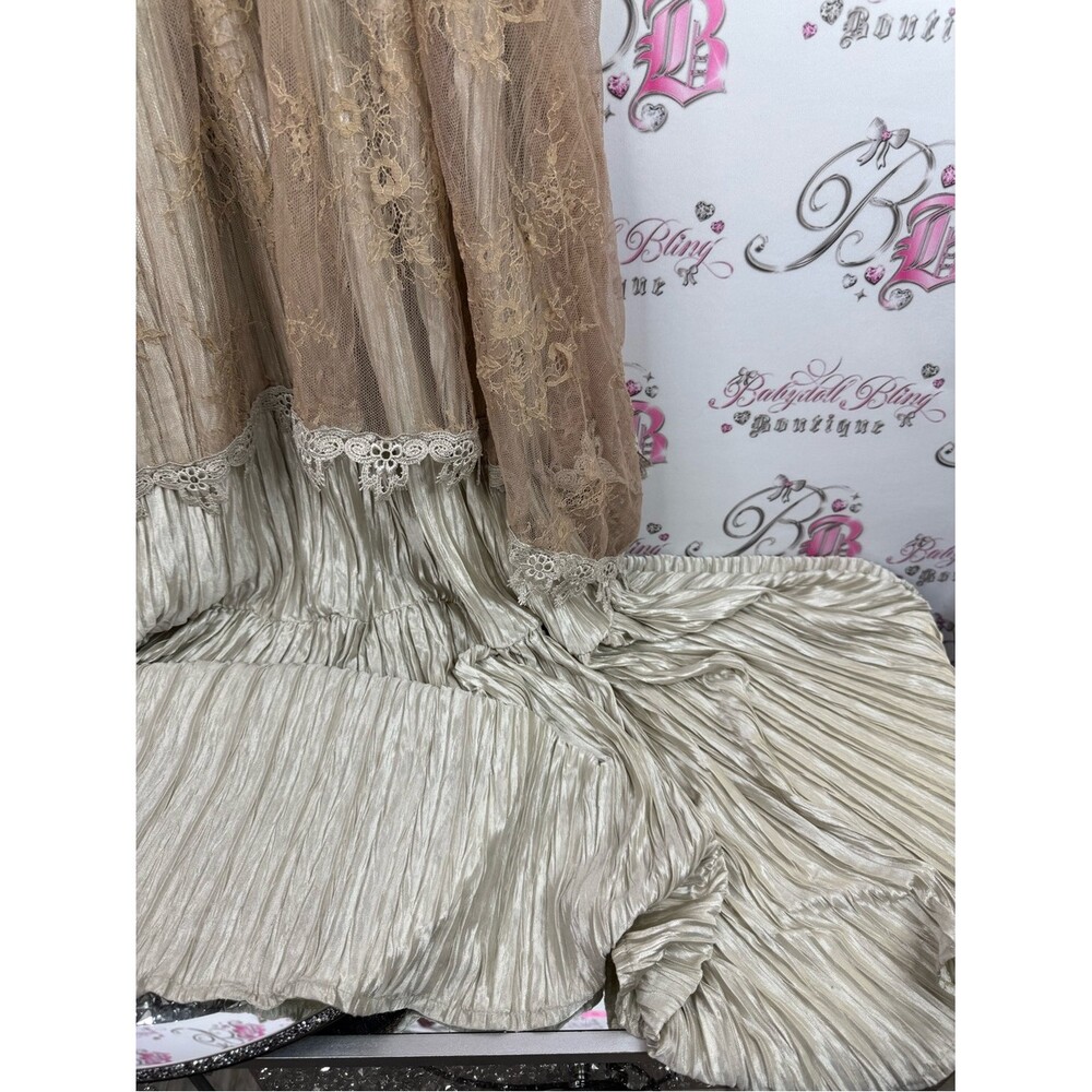 Spirit Halloween dress bustier Burgundy and Champagne Steampunk Corset Gown - Picture 7 of 12